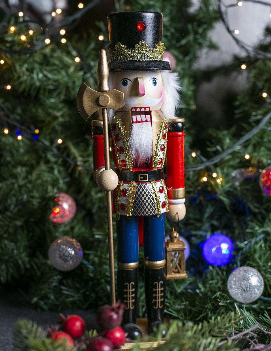 Figura decorativa de cascanueces de madera 2