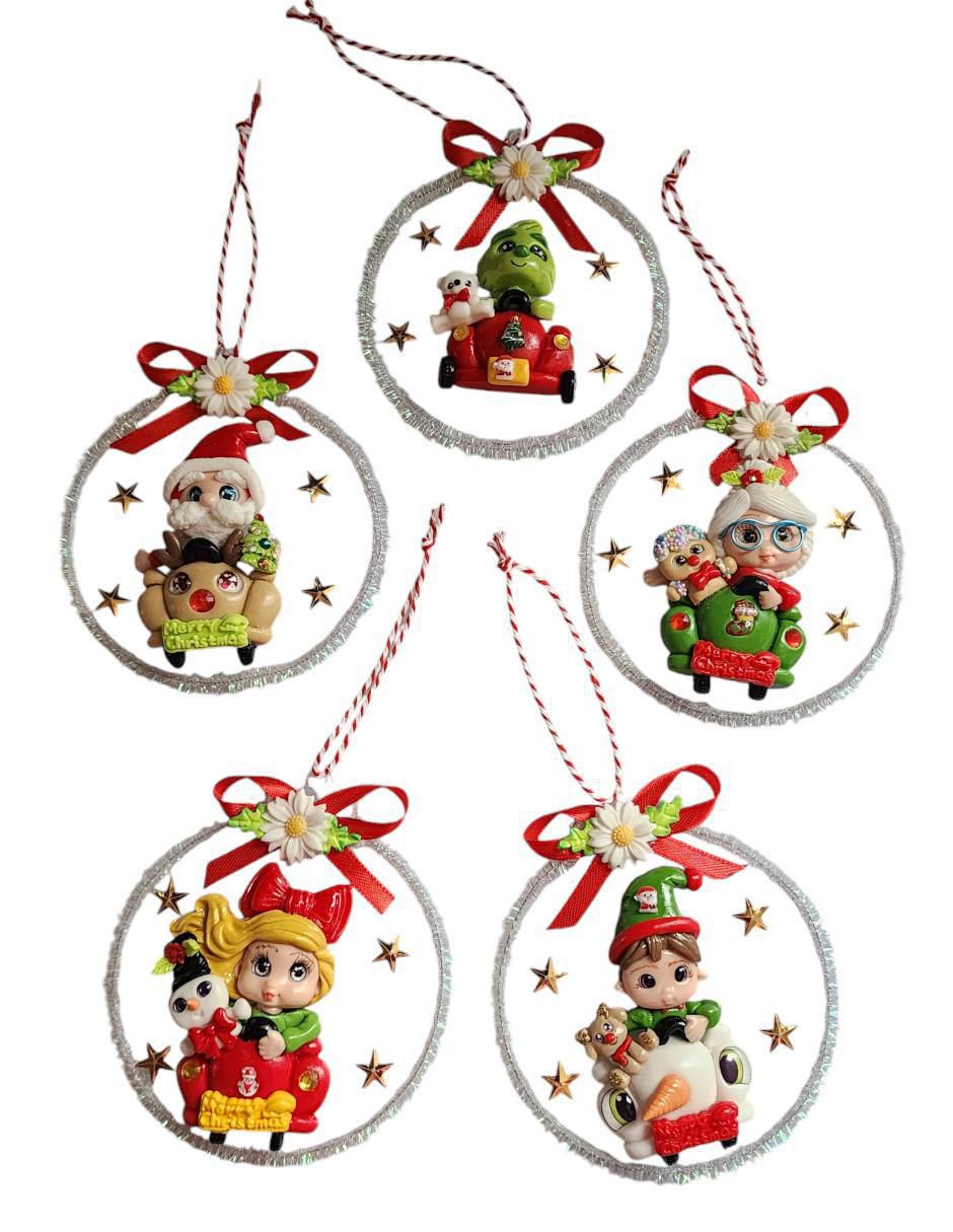 Set de esfera navideña Santa Claus y Abuelita con 5 piezas Set de esfera navideña Santa Claus y Abuelita con 5 piezas